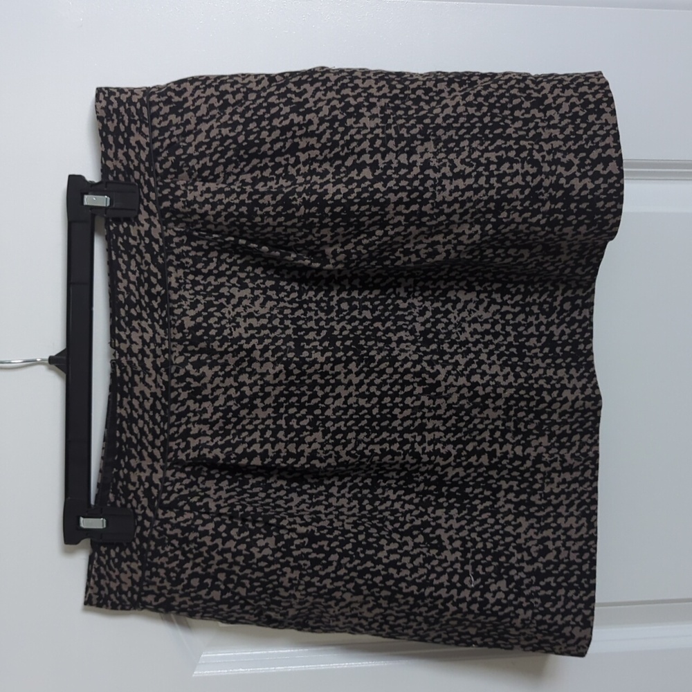 Gap patterned mini skirt